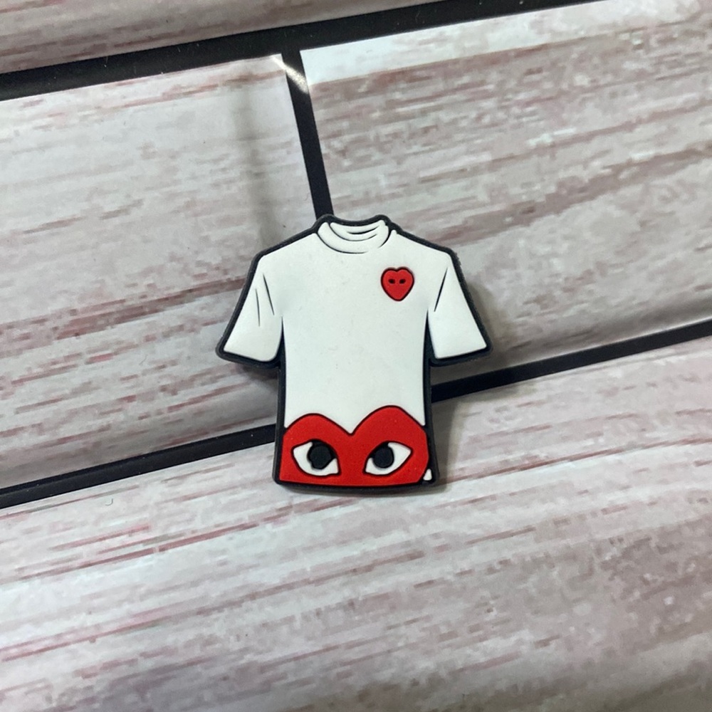 HEART T-SHIRT CROC CHARM